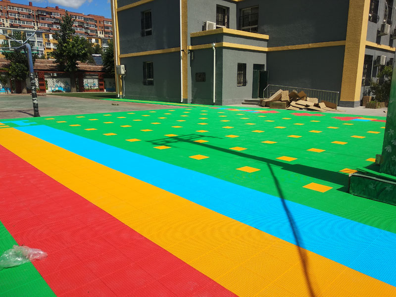 懸浮式拼裝運(yùn)動(dòng)地板安裝